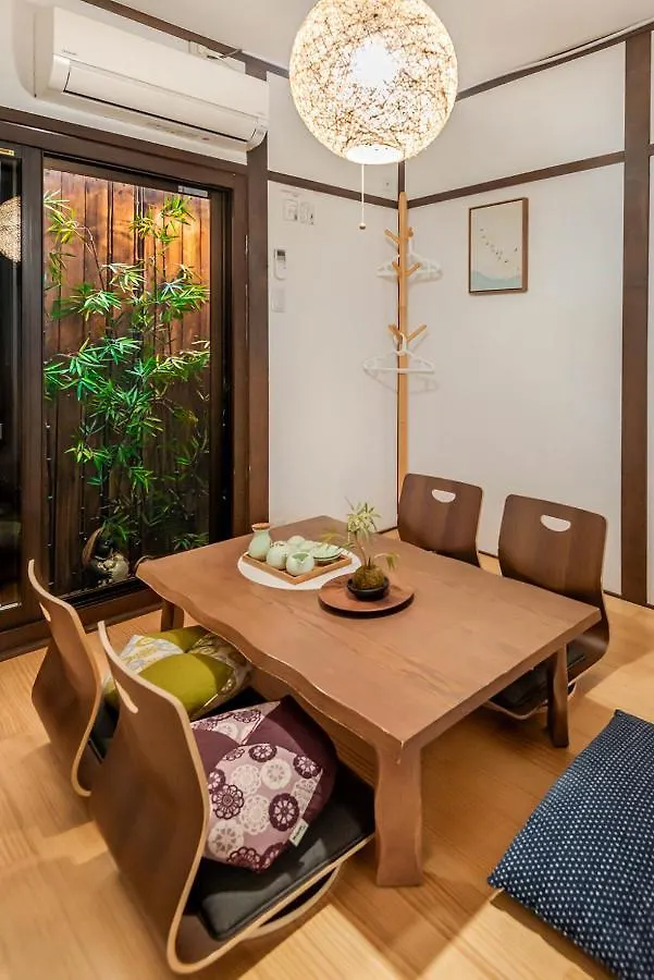 Contacts de 桜の宿 東寺 5 Mins Walk From The Subway Station